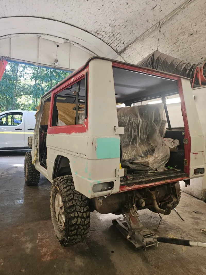 Mercedes G-Wagen panel work, opposite side angle